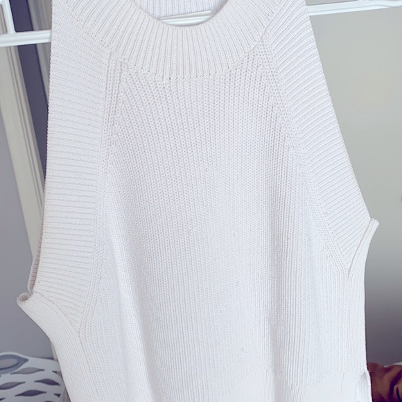 SOLD: White Wilfred knit tank - Picture 3 of 4